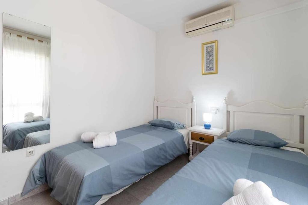 Tropicana Townhouse, 2 Bedroom Next To The Pool Nerja Exterior foto