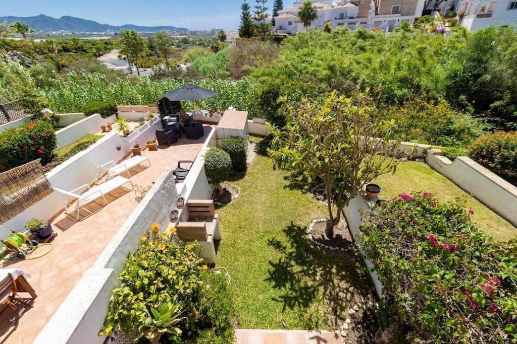 Tropicana Townhouse, 2 Bedroom Next To The Pool Nerja Exterior foto